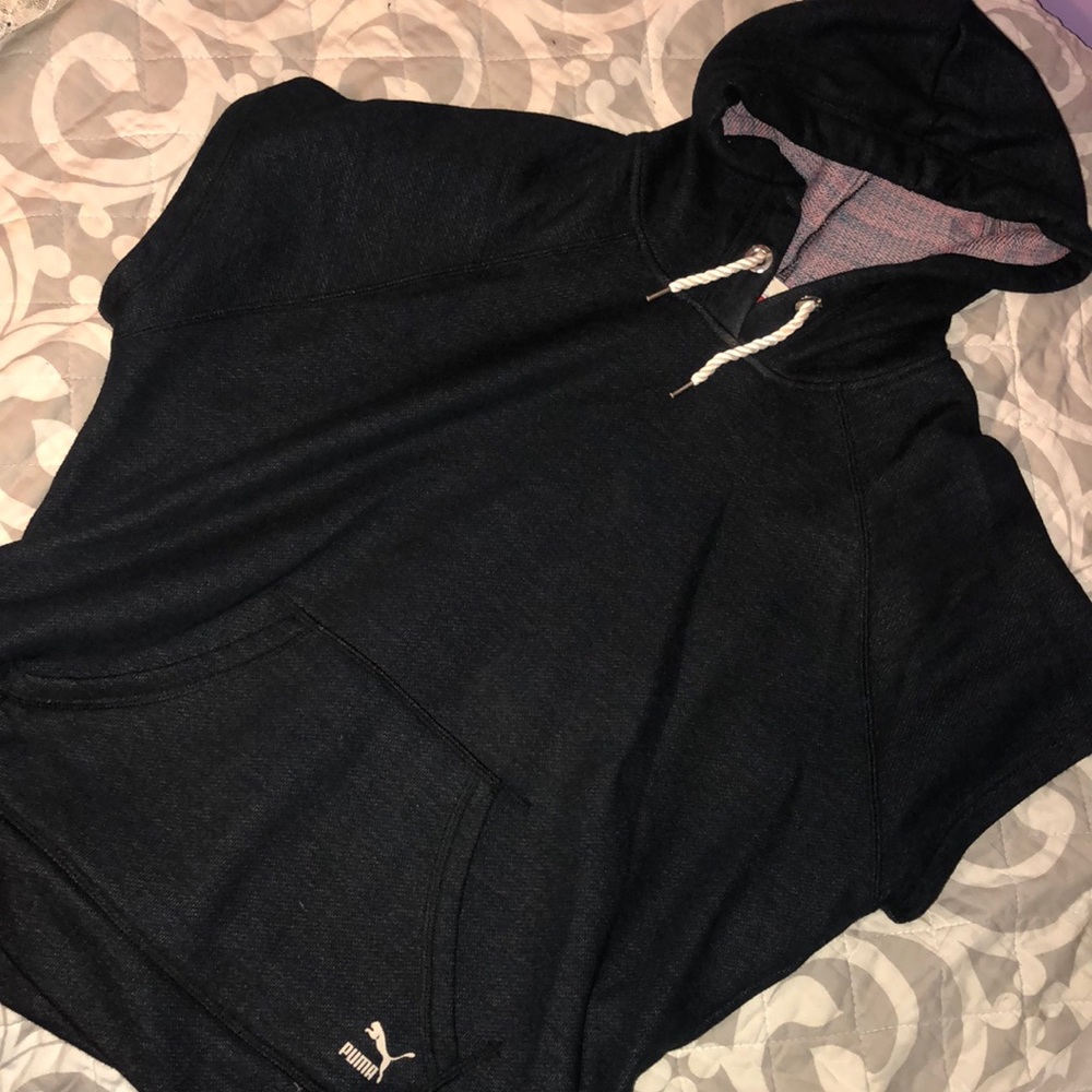 PUMA 🐆 Cropped sleeve pullover